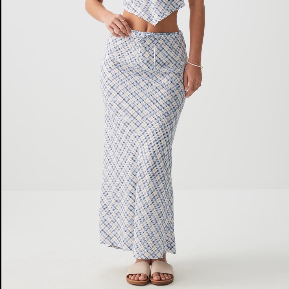 BNWT Ardene Plaid Back Slit Maxi Skirt